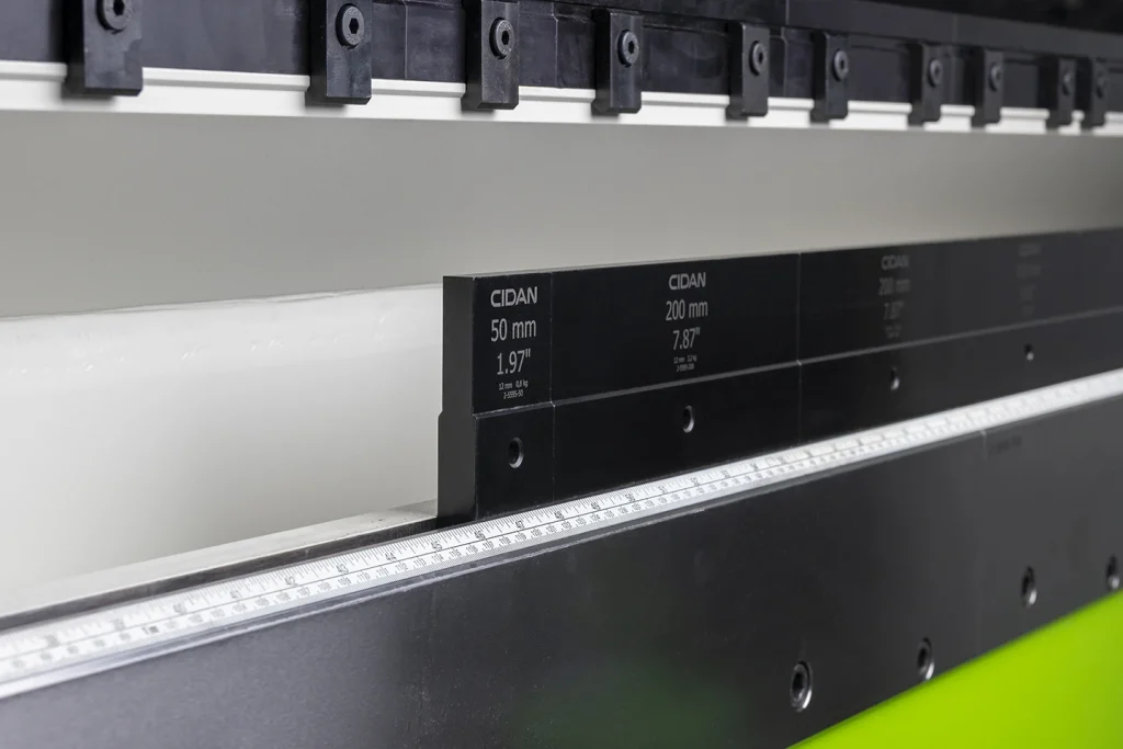 böjverktyg i böjbalken på en kantvik forma z