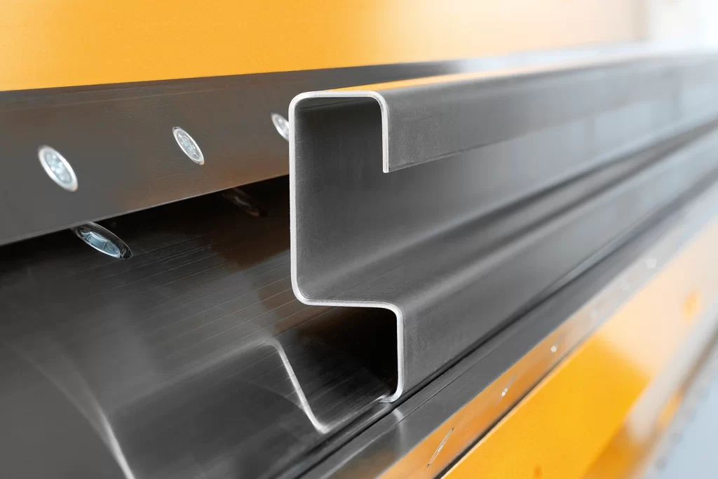 tjock plåt bockas i thalmann tc dubbelbockare