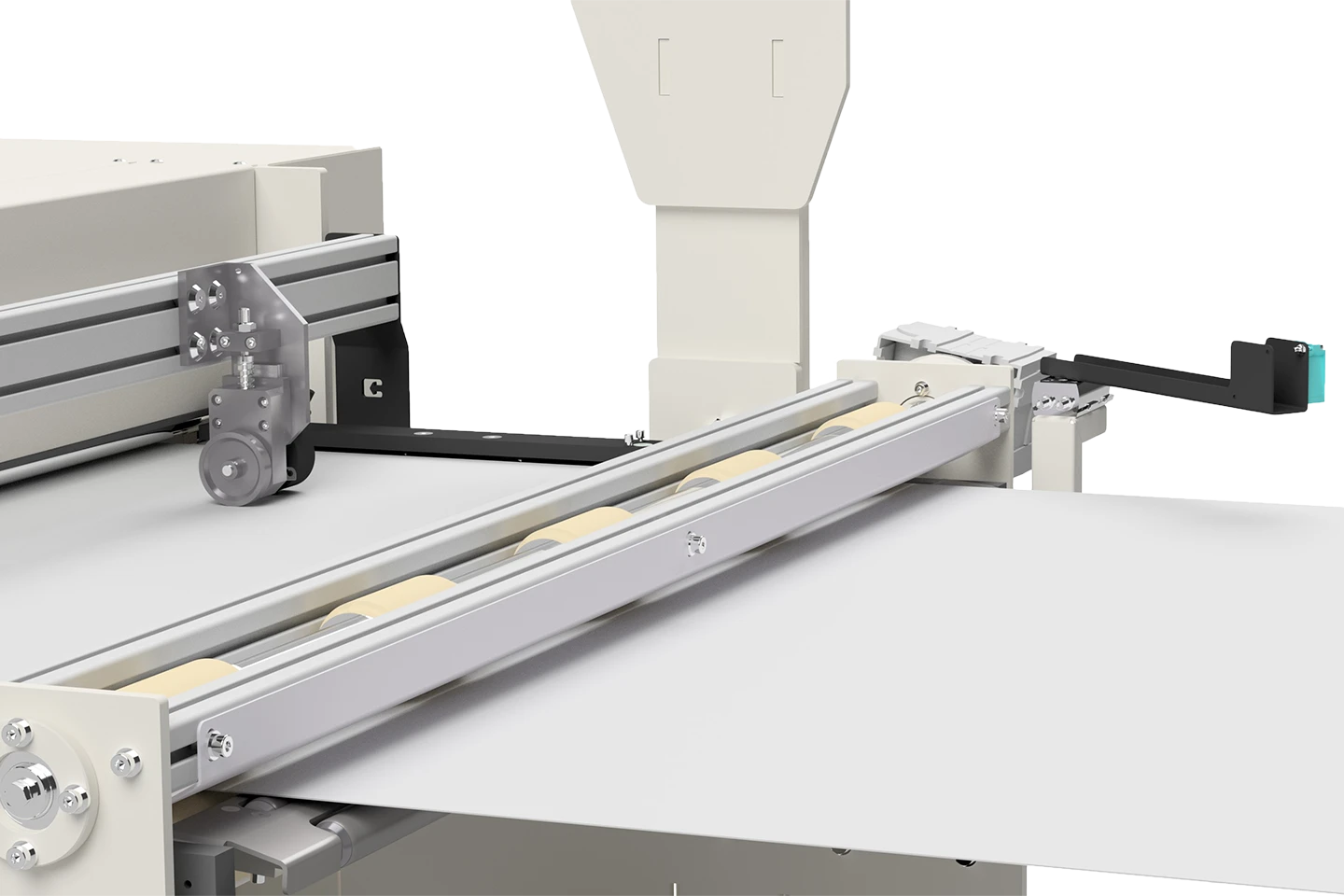 inmatningsvalsar till klippsträcka i en coilfarm mot vit bakgrund