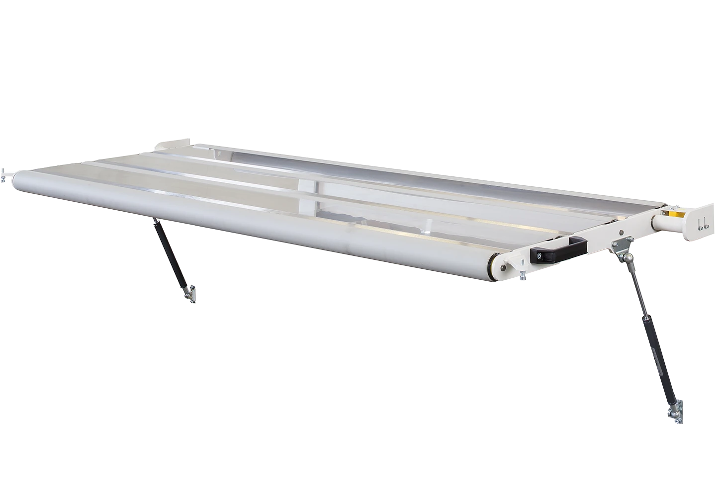 fällbart bord mellan slittenhet och gradsax i en klippsträcka mot vit bakgrund